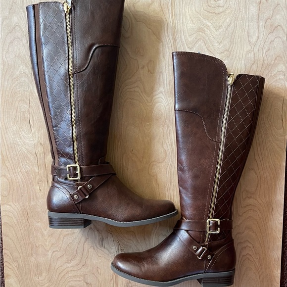 Guess Hayden Boots - Picture 1 of 6